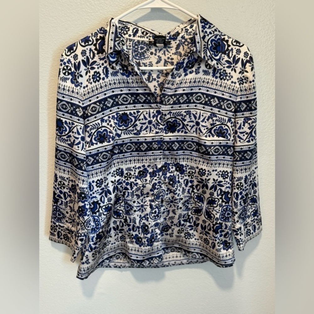 Spence Blue and Silver Buttondown Top Md